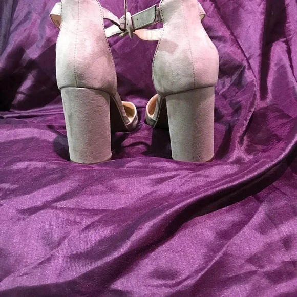 Size 9 Lauren Conrad high heels. Worn once. Excellent condition. Tan color. - Picture 4 of 4